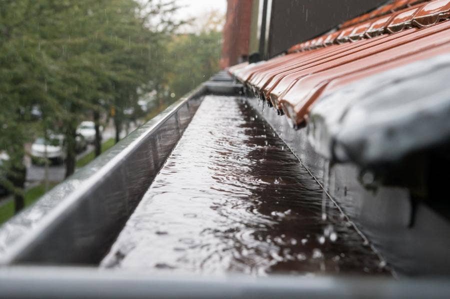 Stormwater management for roofs